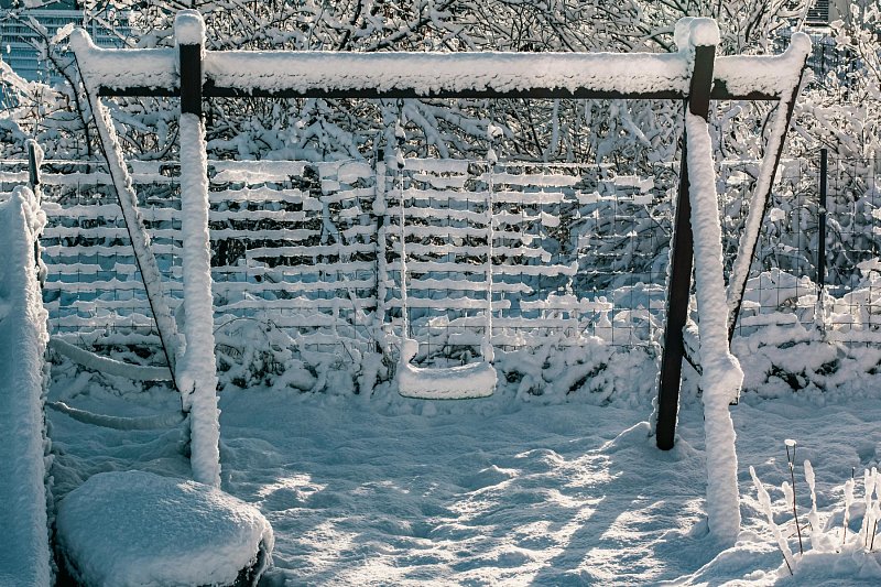 Nezapomínejte chránit dřevo před sněhem a vlhkostí